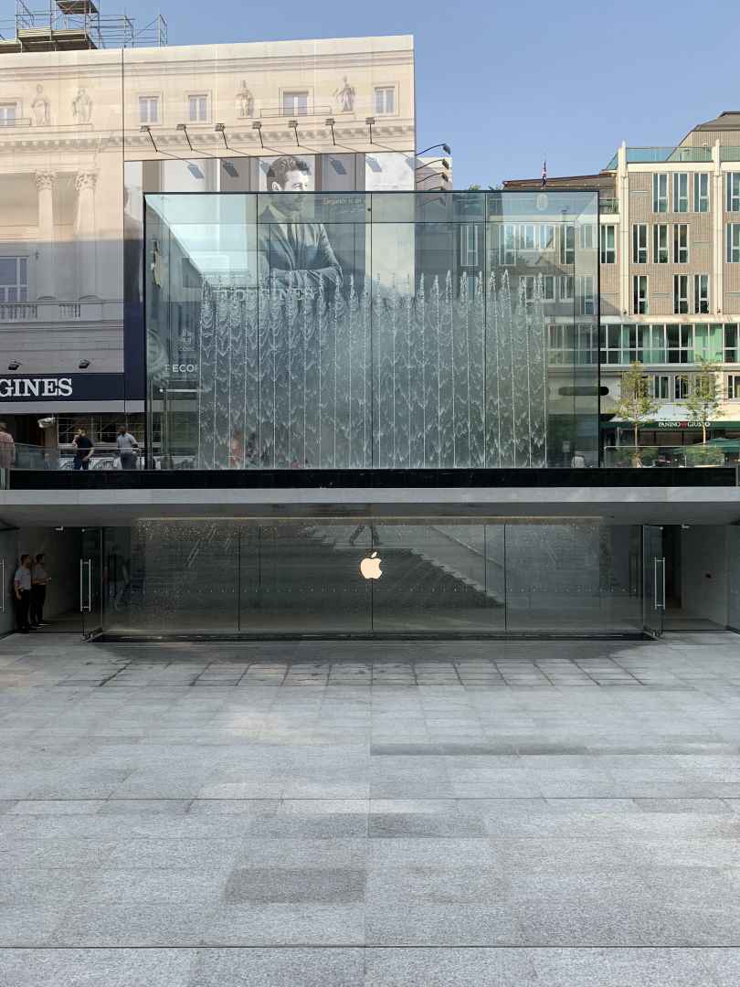 Apple Store - Piazza Liberty - Gad Studio - GAD Global Assistance  Development